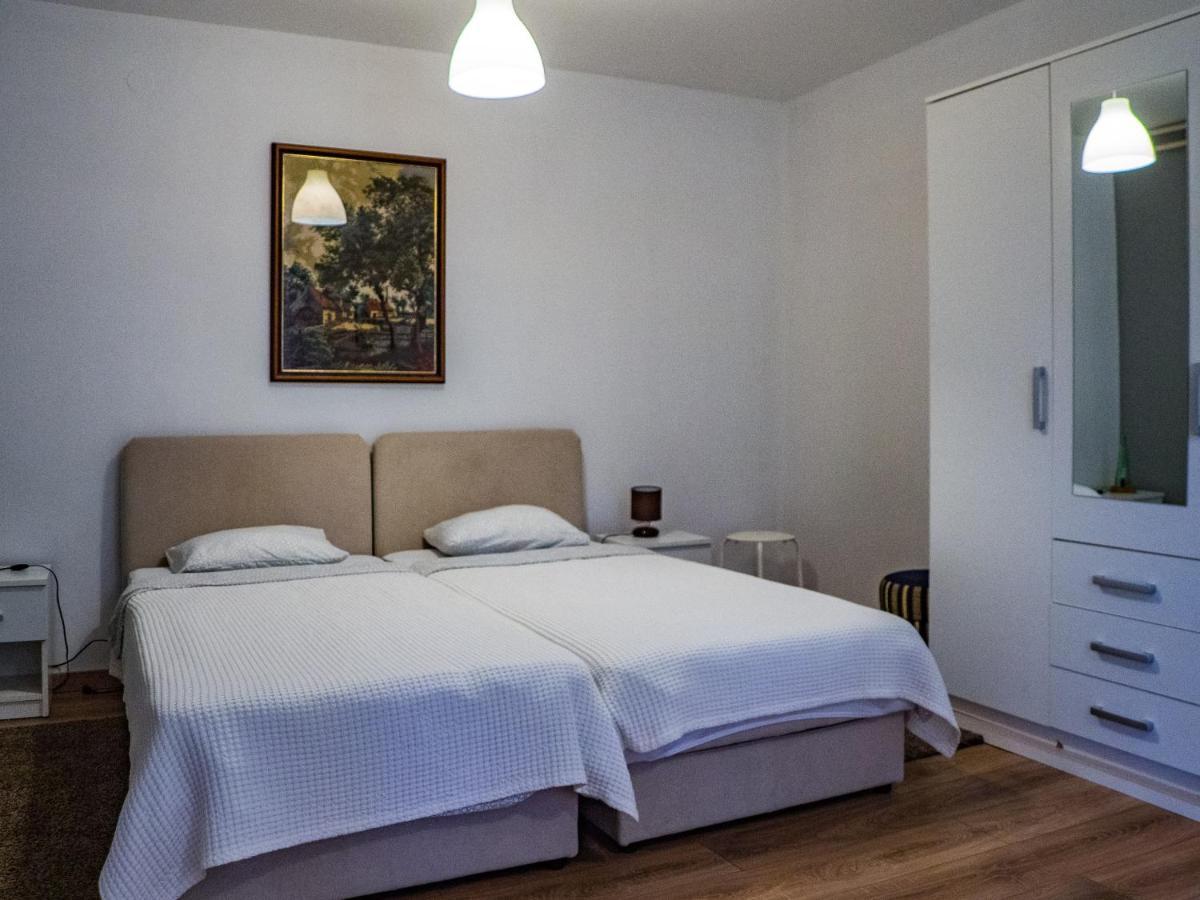 Apartment Dubovac 卡尔洛瓦茨 外观 照片